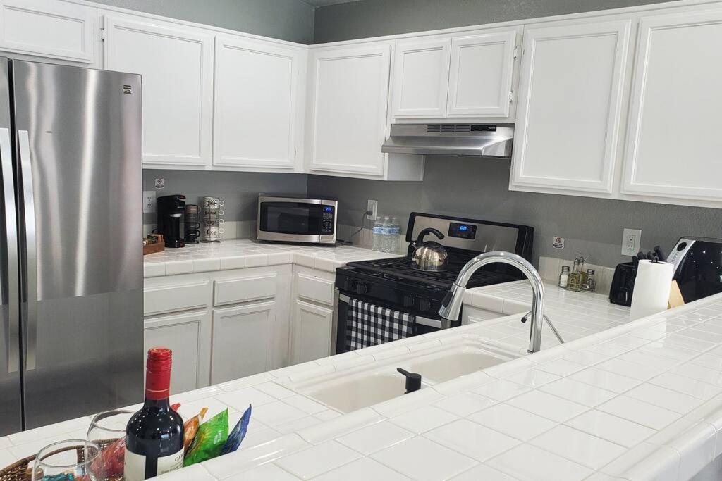 Comfortable Family Home ลาสเวกัส ภายนอก รูปภาพ